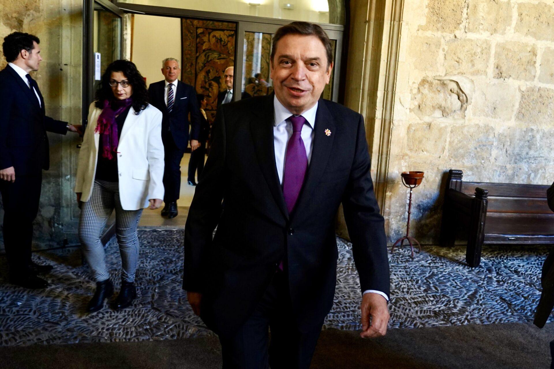 Luis Planas las ganaderías afectadas por los incendios en León