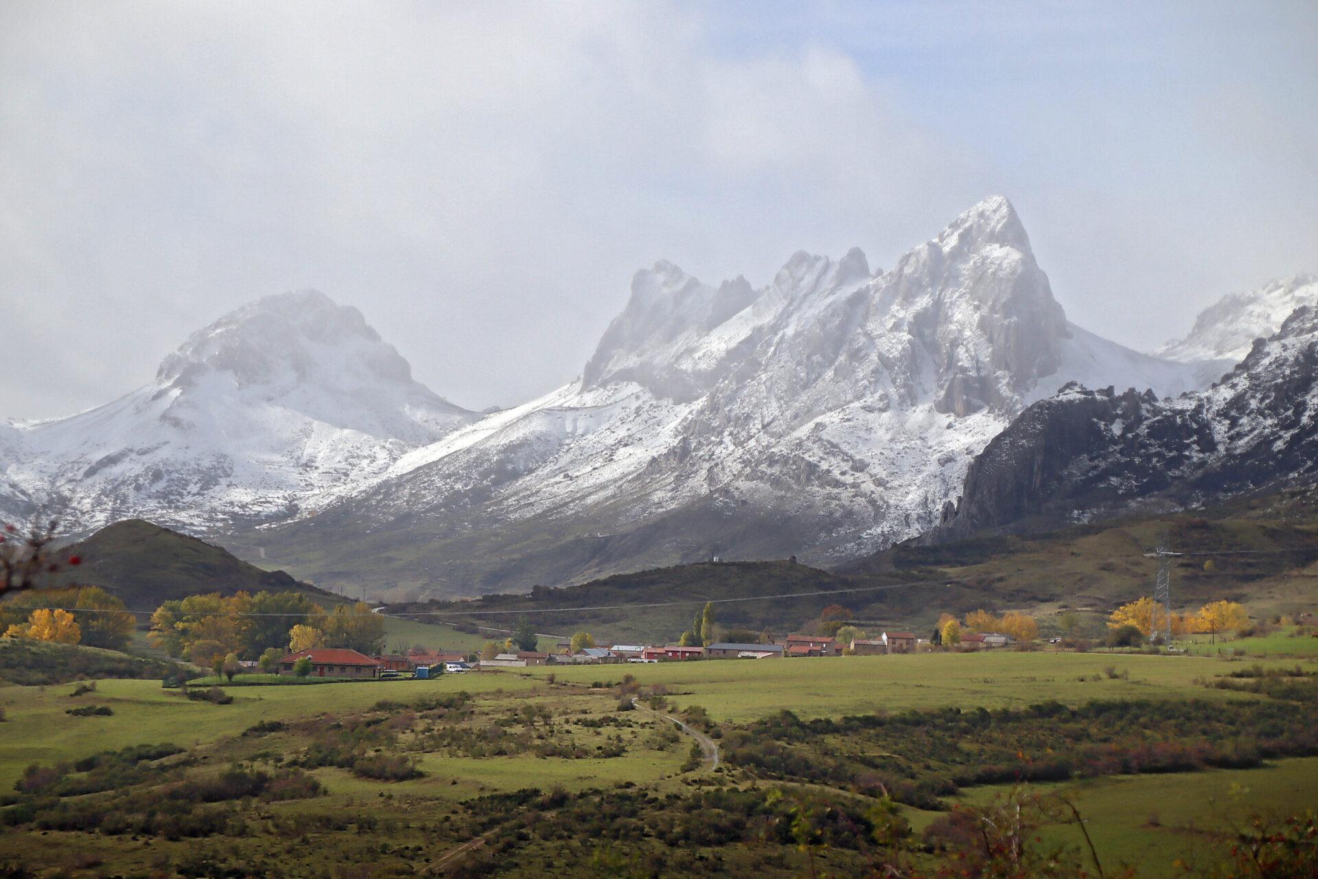 Nieve en la montaña de León