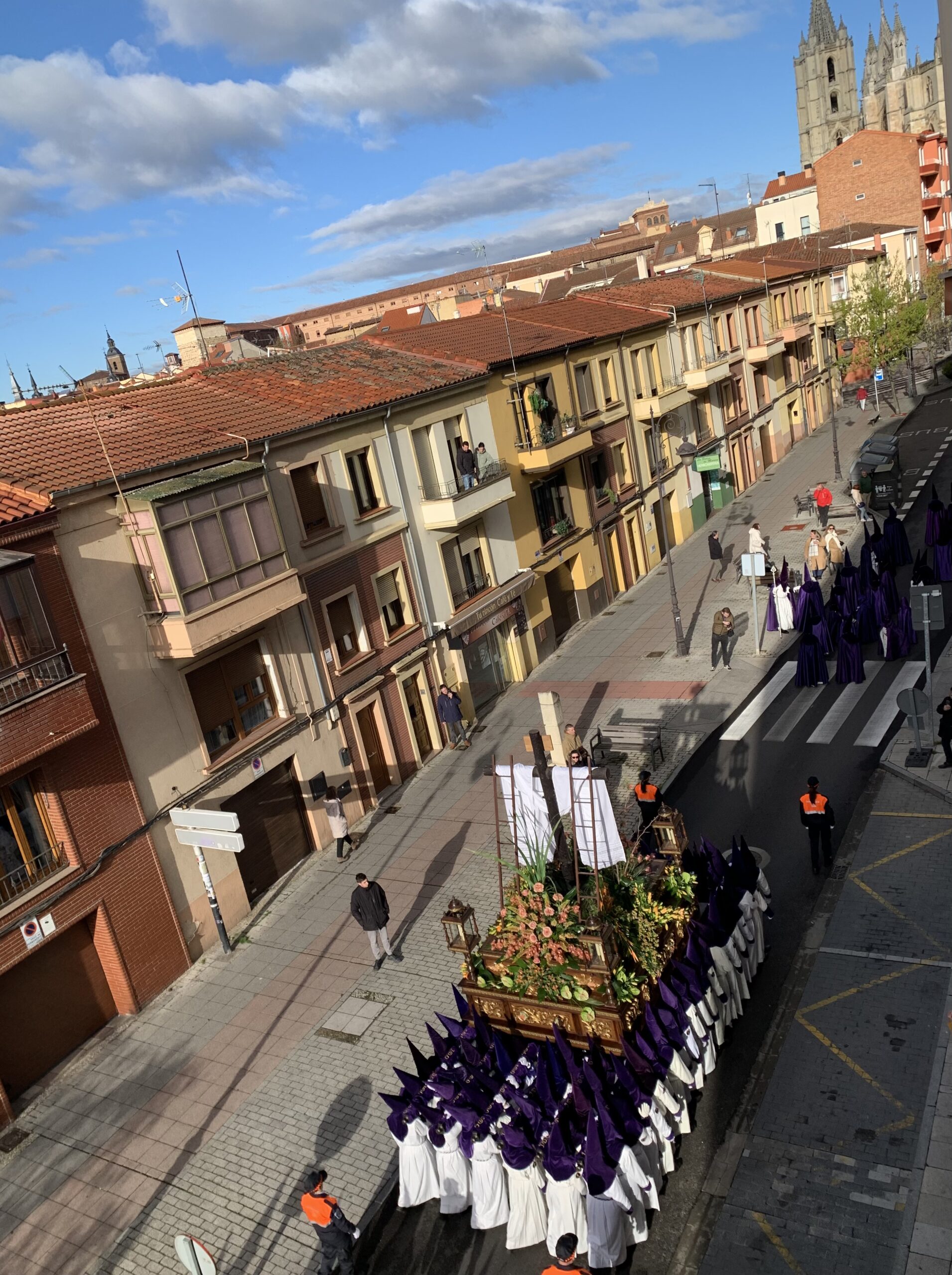 Procesión de El Encuentro de Jesús Divino Obrero este Sábado Santo en León. / LEÓN24HORAS