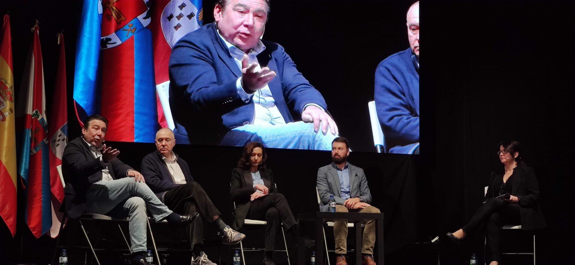 Foro abierto de UPL en Azadinos. / UPL