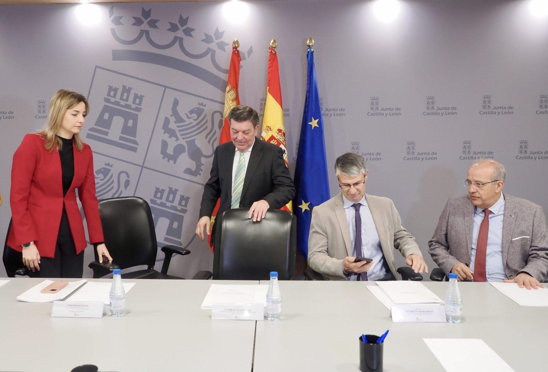 El consejero de la Presidencia, Luis Miguel González Gago, preside el Consejo de Castilla y León de Cooperación para el Desarrollo. / ICAL