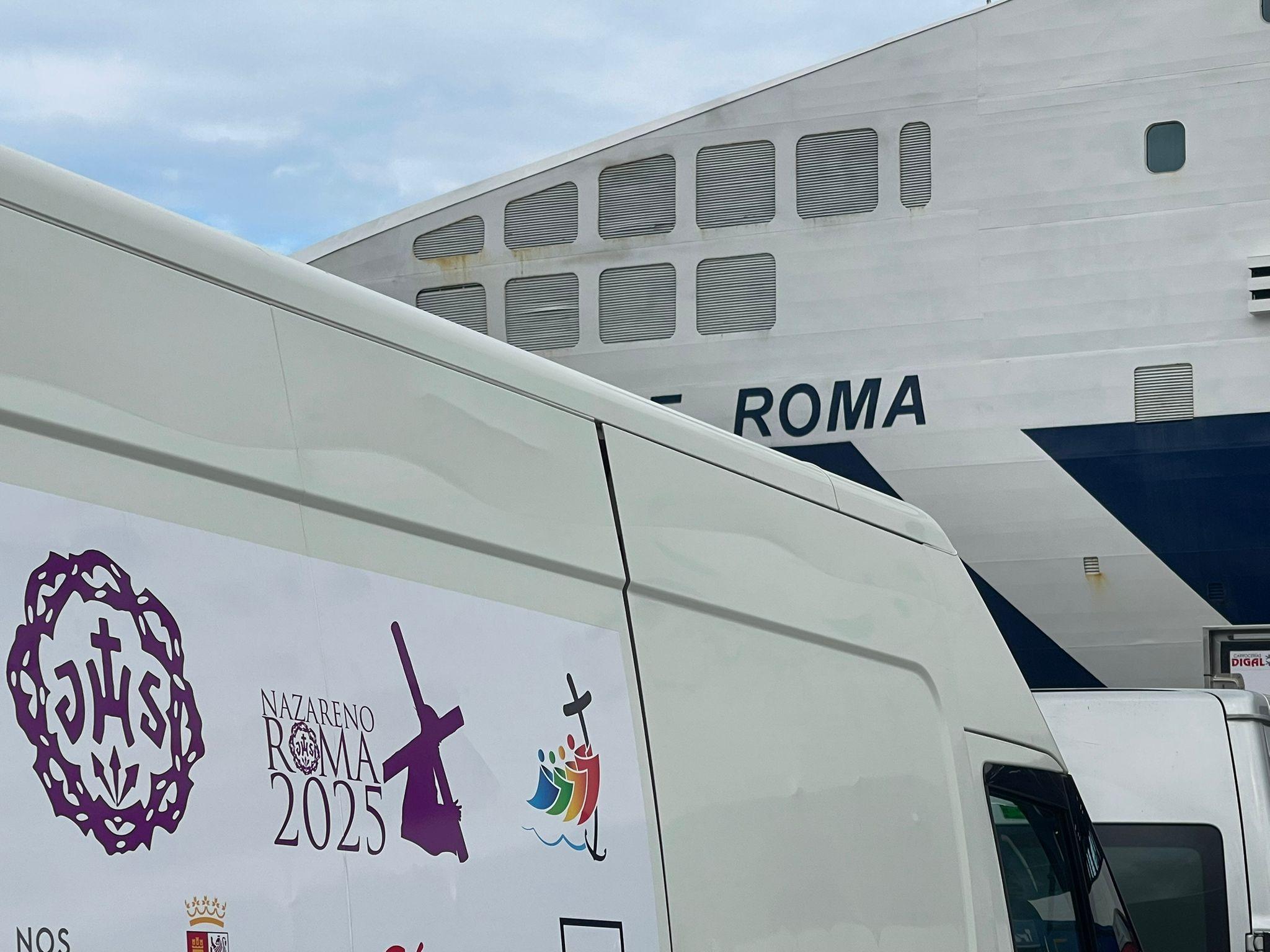 El Nazareno, a punto de zarpar rumbo a Roma