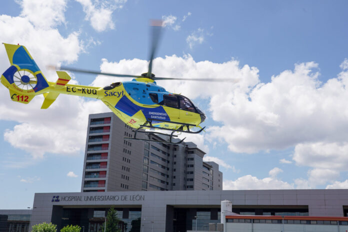 Hombre cae de un tejado en Tapia de la Ribera