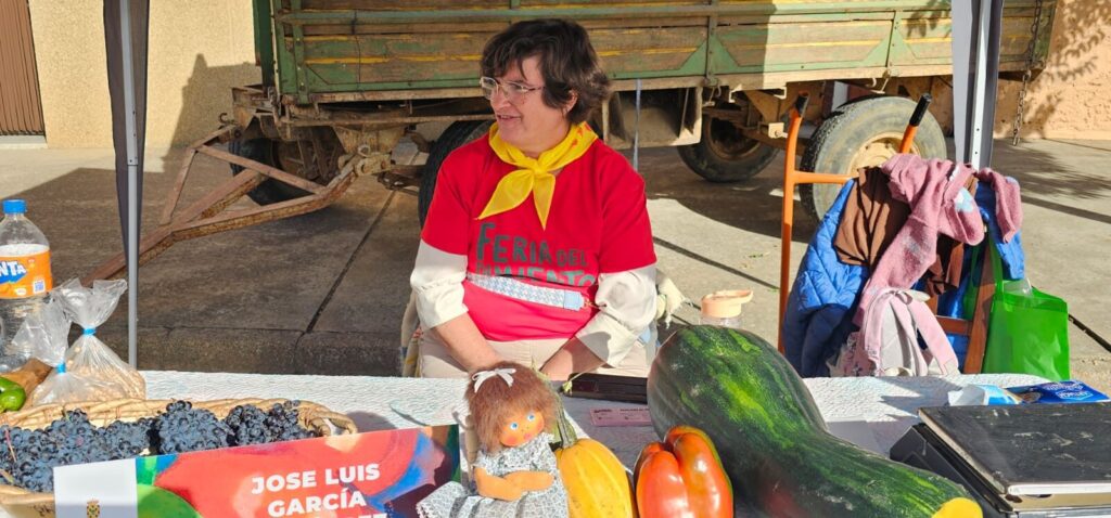 Ambiente en la 40ª Feria del Pimiento Morrón de Fresno de la Vega, donde los pimientos y la gastronomía fueron protagonistas.