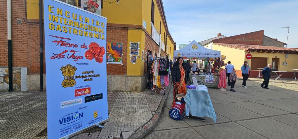 Ambiente en la 40ª Feria del Pimiento Morrón de Fresno de la Vega, donde los pimientos y la gastronomía fueron protagonistas.