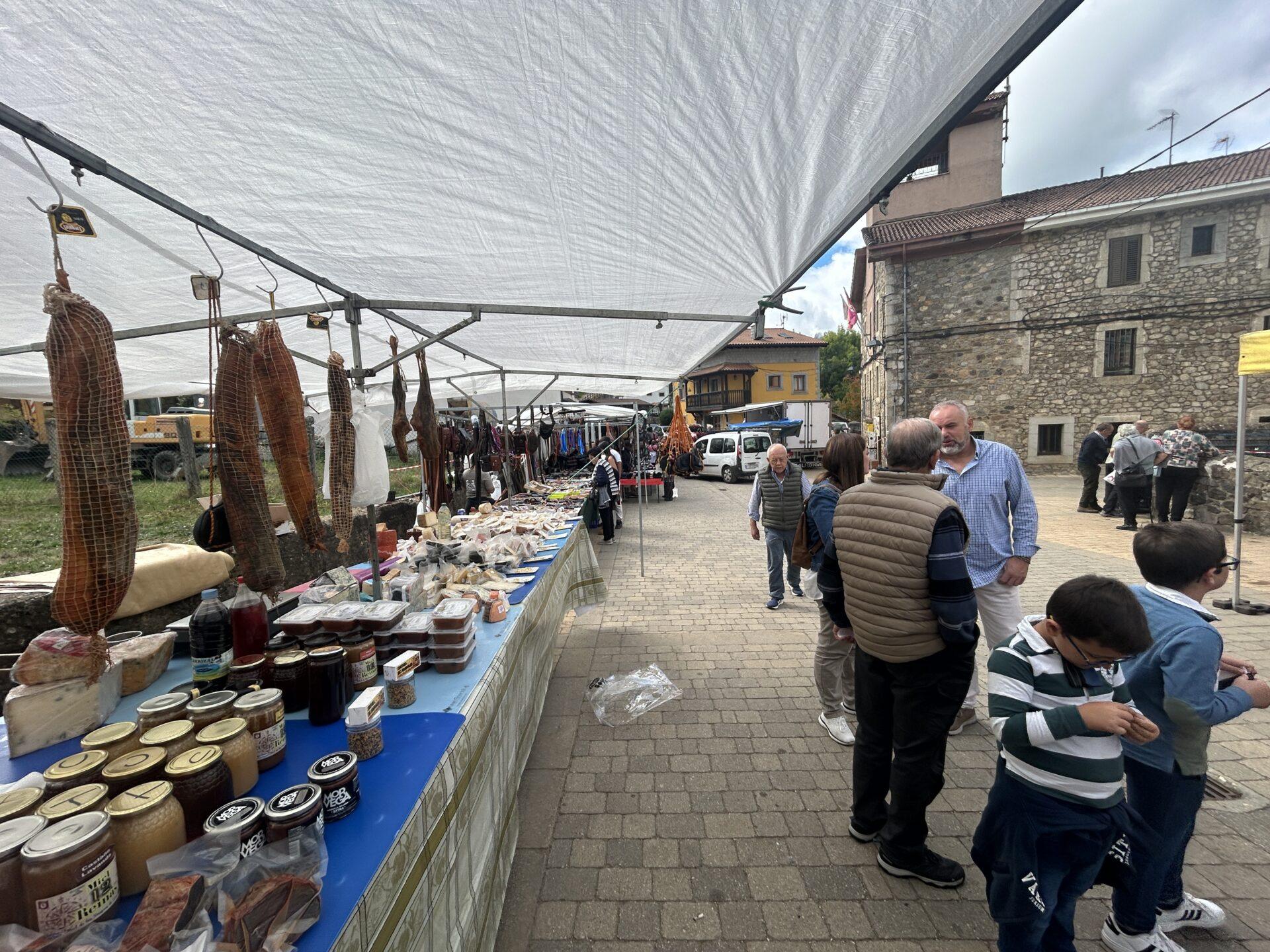 XXI Feria de los Picos de Posada de Valdeón. Hugo García - León 24 Horas