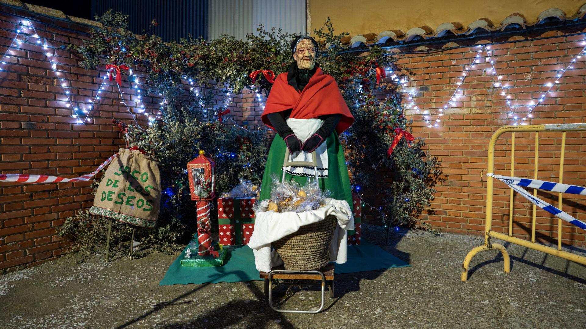 La Vieja del Monte llega al Barrio de la Peregrina de Sahagún | APL - Leon24Horas