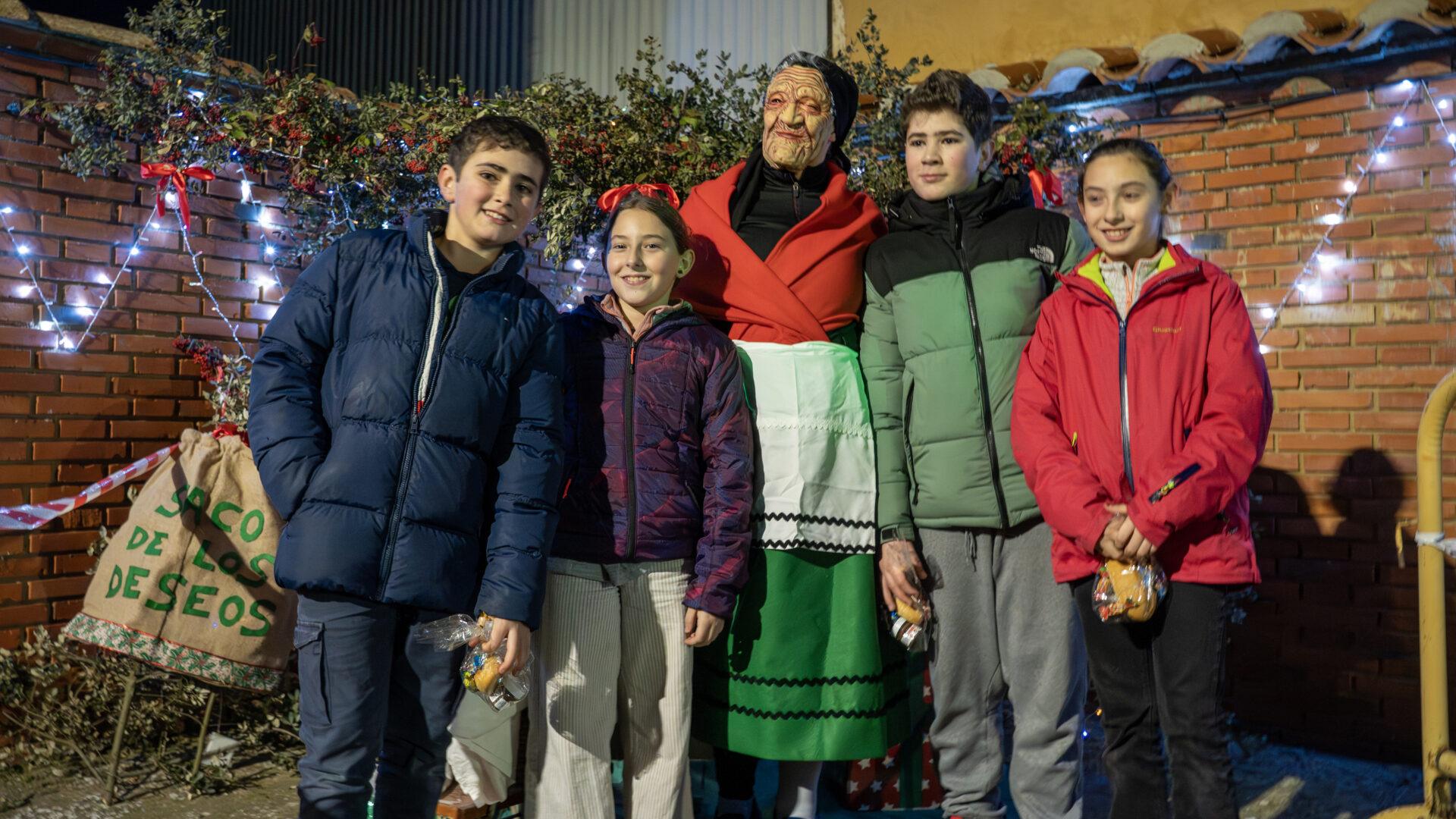 La Vieja del Monte llega al Barrio de la Peregrina de Sahagún | APL - Leon24Horas