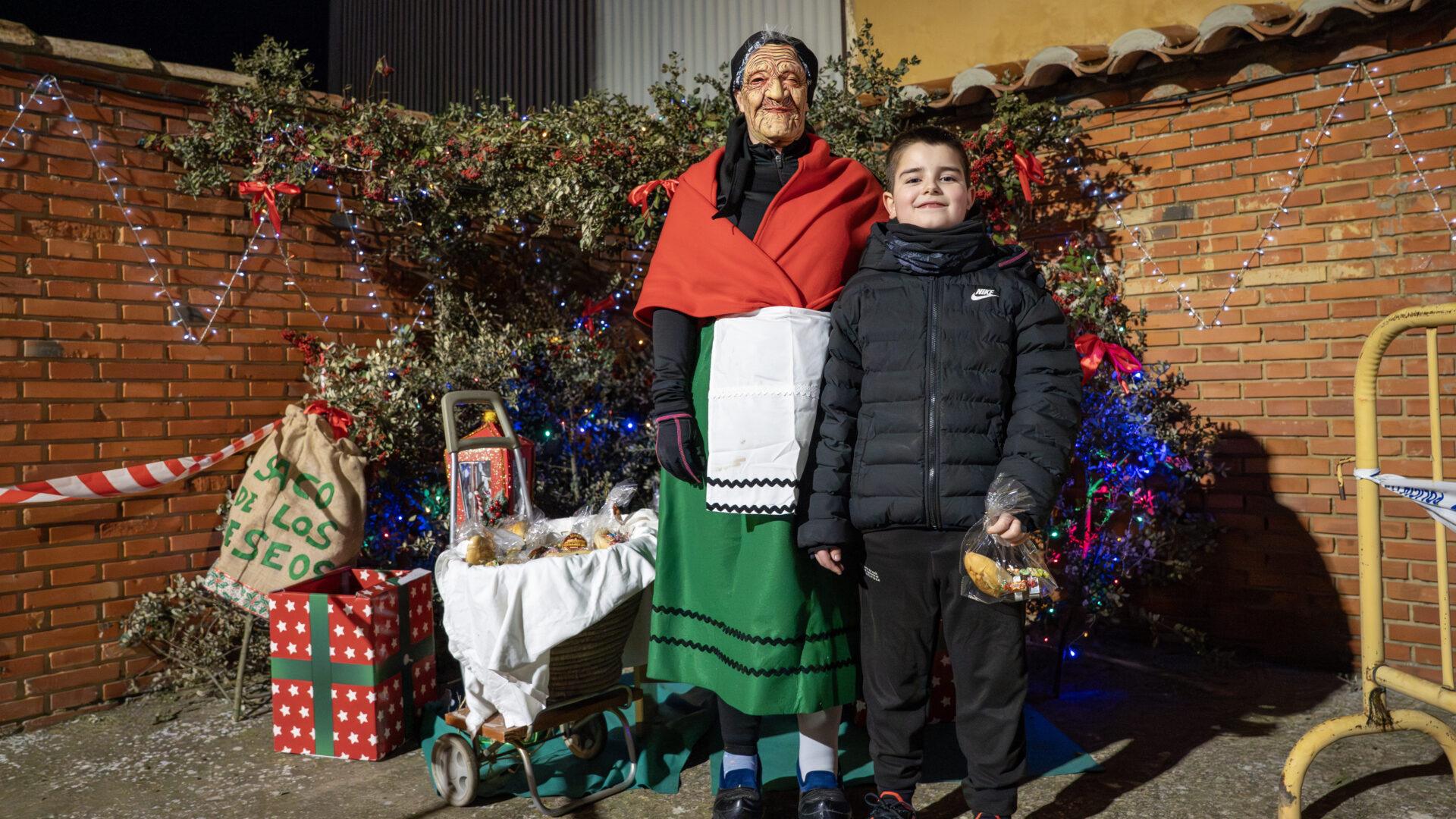 La Vieja del Monte llega al Barrio de la Peregrina de Sahagún | APL - Leon24Horas