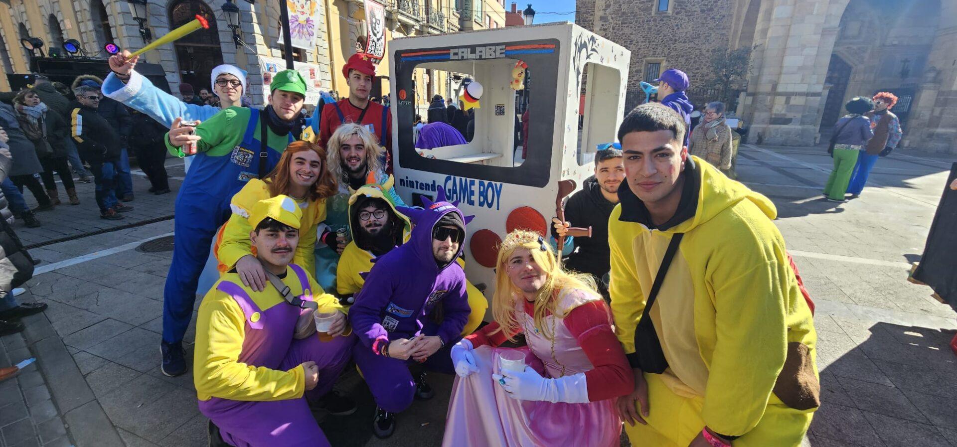 Este sábado en La Bañeza se vive la jornada favorita para los más creativos y originales con el Carnaval Auténtico. La clave es disfrutar.
