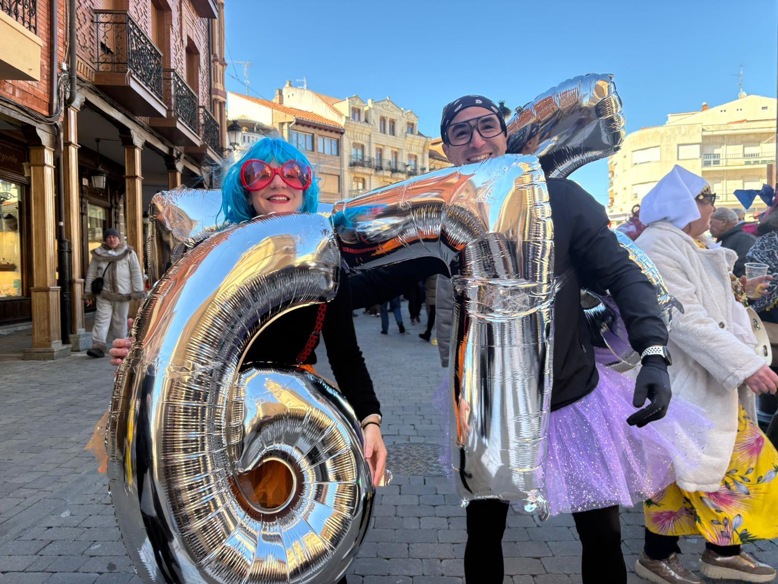 Este sábado en La Bañeza se vive la jornada favorita para los más creativos y originales con el Carnaval Auténtico. La clave es disfrutar.